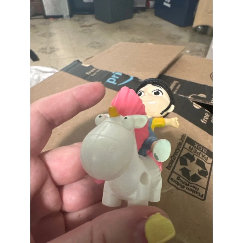 Despicable Me Agnes Riding Fluffy Unicorn Rolling Toy Figure Minions Movie